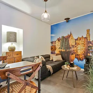 Huswell - Charming Getaway In The Historical Center België